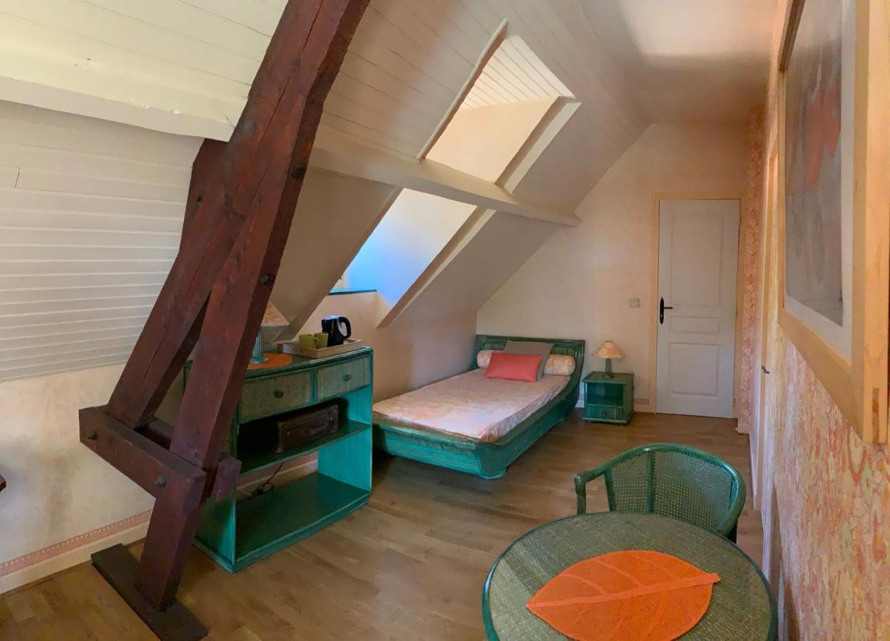 Saint-Denis-lès-Martel Le Moulin Du Boisset Bed & Breakfast エクステリア 写真