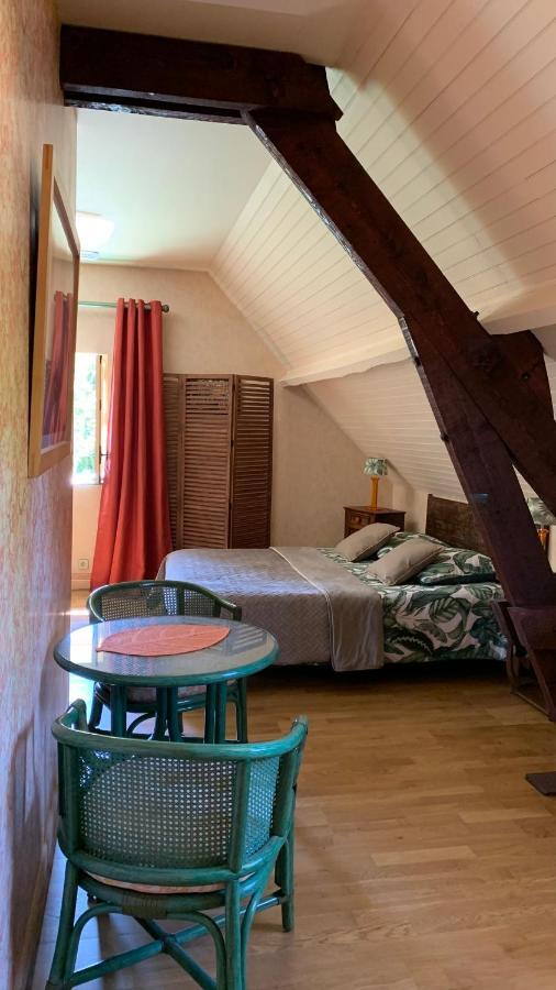 Saint-Denis-lès-Martel Le Moulin Du Boisset Bed & Breakfast エクステリア 写真
